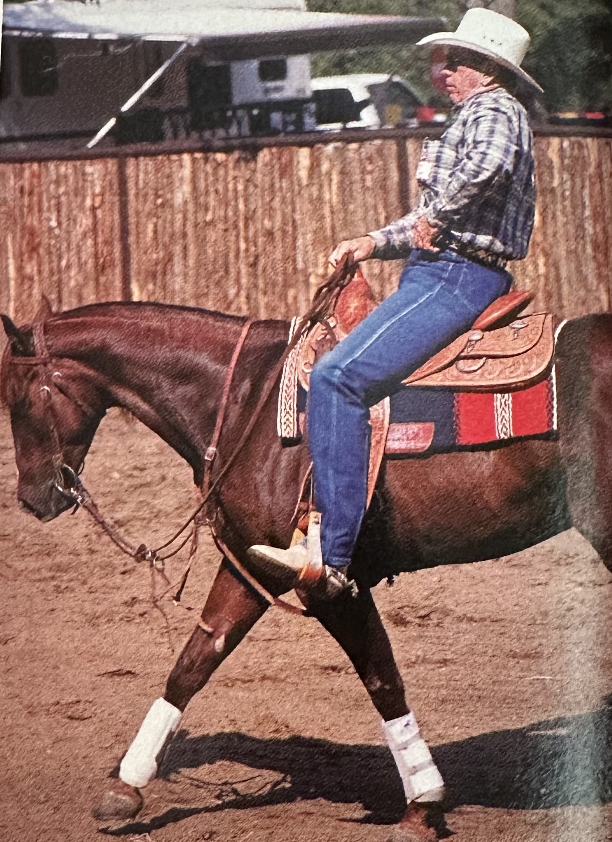 Les riding a horse